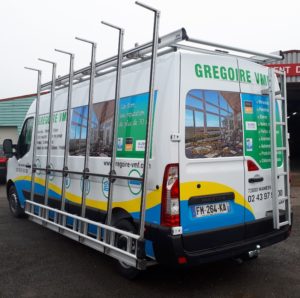 Aménagement de véhicules extérieurs pose verre sur camion en sarthe